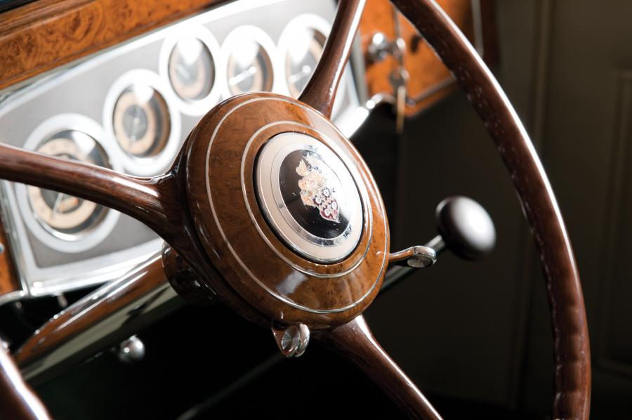  Packard Twelve Convertible Coupe 1933 года  (фото 17 из 57)